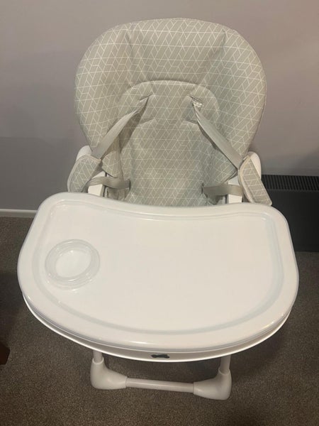 Geo feeding highchair Carousel 3