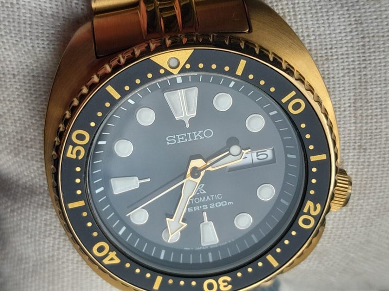 Seiko SRPC44 GOLDEN TURTLE Carousel 1