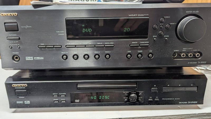 Onkyo Receiver Amplifier + DVD Player Carousel 1