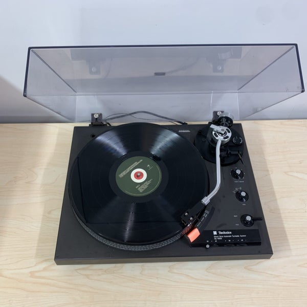 STUNNING Vintage 1977 Technics SL-1900 Direct Drive Turntable - Beautiful Cond! Carousel 2