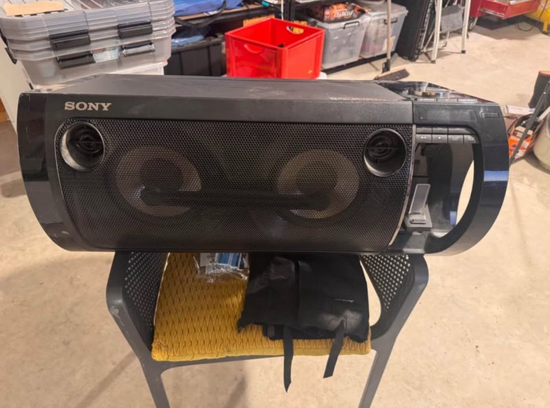 Sony boombox Carousel 1