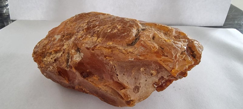 Kauri Gum 650 gram Carousel 1