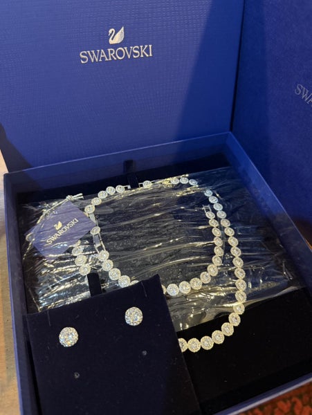 Swarovski Una Angelic Set Carousel 2