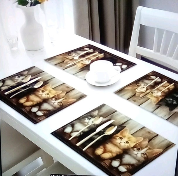 THE CATTAGE - Gorgeous 4pc Kitten Table Place Mats Cute & Effective Carousel 2