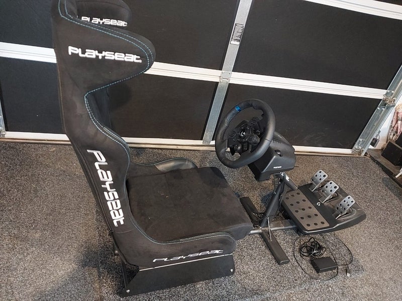 Logitech Racing Setup Carousel 1