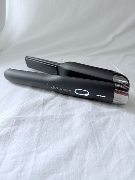 GHD unplugged hair straightener - Black Carousel 1