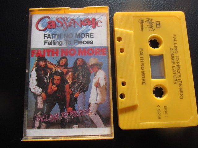 Faith No More – Falling To Pieces 1990 AUSTRALIA Carousel 1