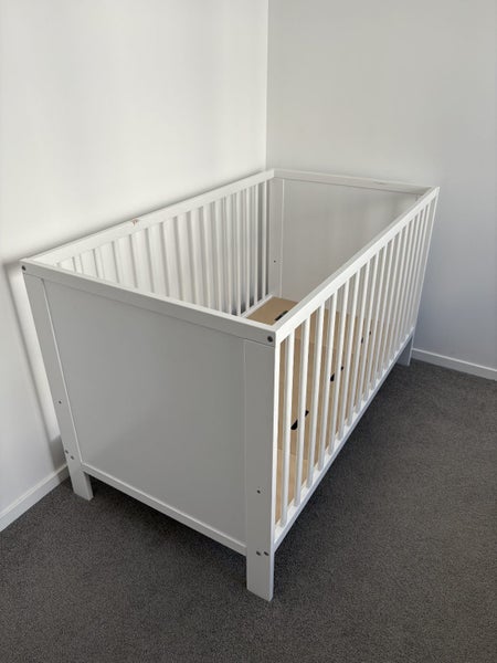 Mocka Cot and Mocka mattress Carousel 1