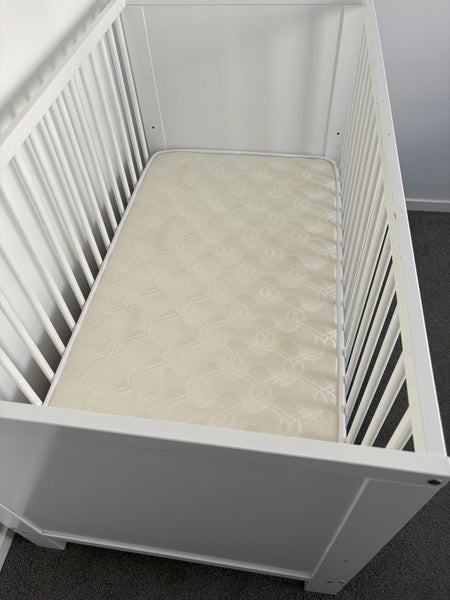 Mocka Cot and mattress Carousel 1