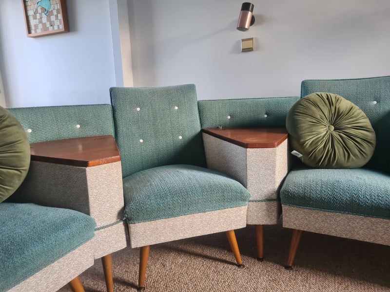 Retro lounge suite Carousel 9