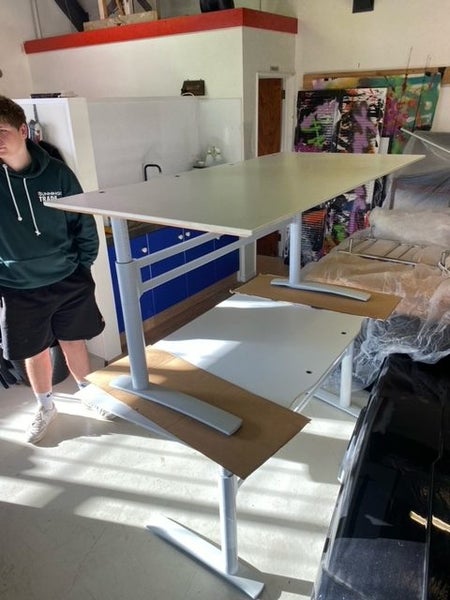 Formway White Adjustable Height Desk Carousel 1