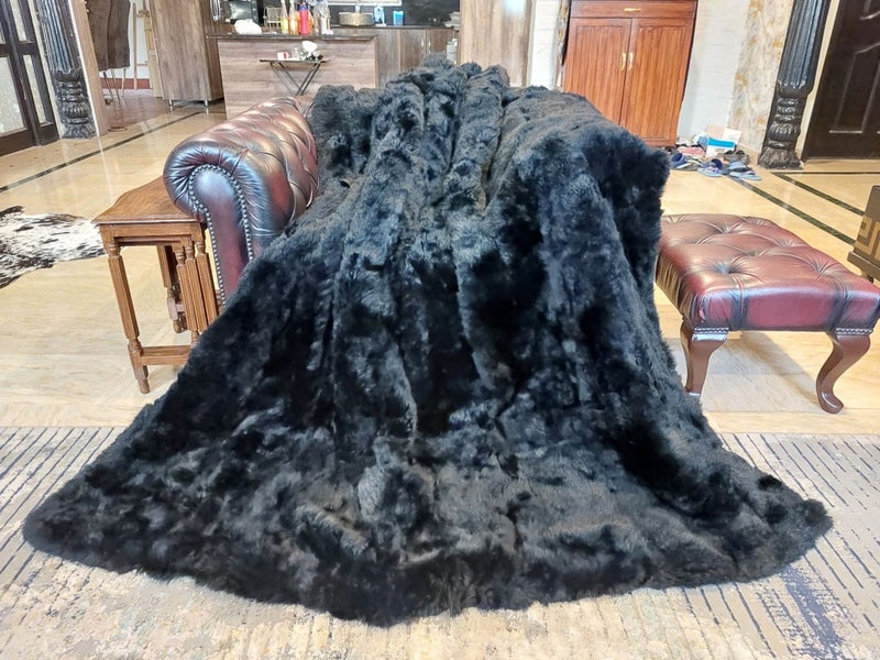 New KING Blanket Black Real NZ Possum Full Fur Throw - No Reserve! - B6524 Carousel 1