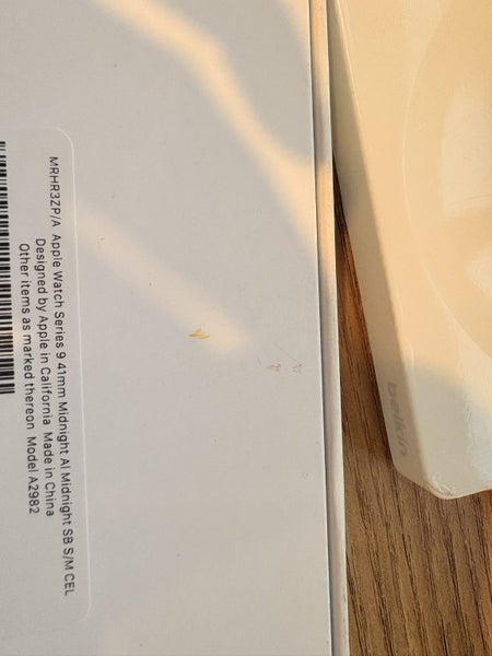 Apple Watch Series 9 41mm Midnight Cellular and WIFI Carousel 4