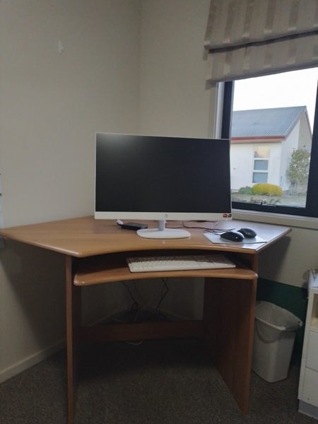 Computor desk Carousel 1