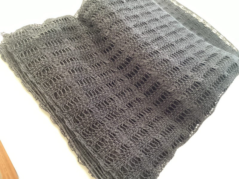 BLACK SCHIFFLI LACE - HIGH QUALITY 2 METERS Carousel 3
