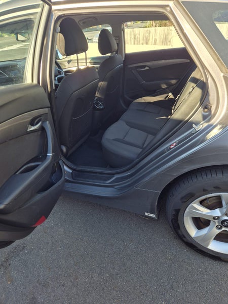 2014 Hyundai i4063617782649475113