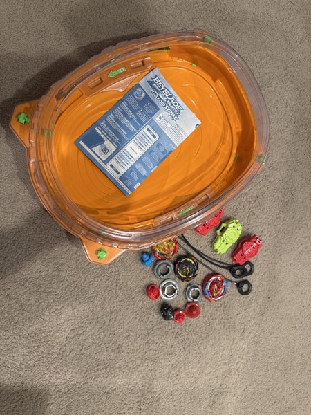 Beyblades x3 with arena Carousel 1