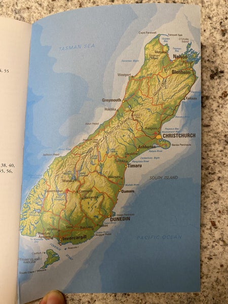 Lord of the Rings Location Guide - Ian Brodie, Peter Jackson Carousel 6
