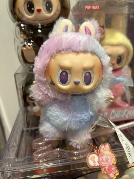 Popmart Labubu big into energy Carousel 2