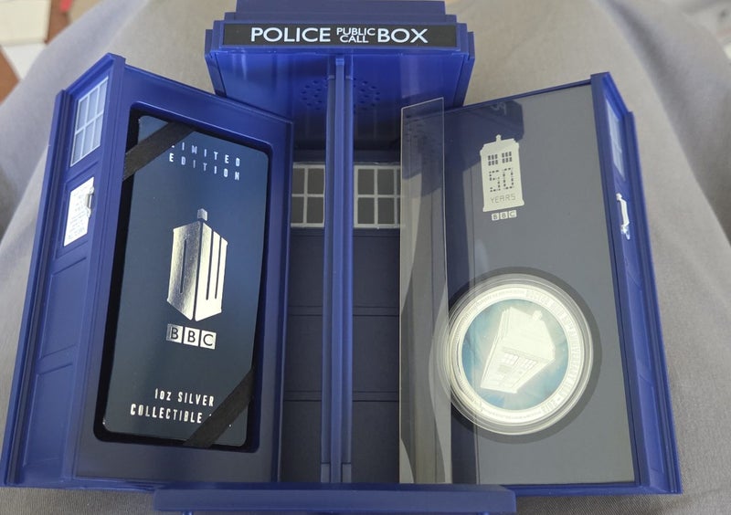NIUE SILVER DOCTOR WHO $2 PROOF COIN, TARDIS REPLICA WITH SOUNDS!, $1 RES! Carousel 1