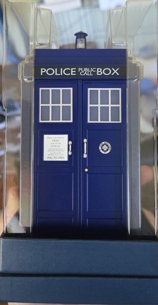 NIUE SILVER DOCTOR WHO $2 PROOF COIN, TARDIS REPLICA WITH SOUNDS!, $1 RES! Carousel 2