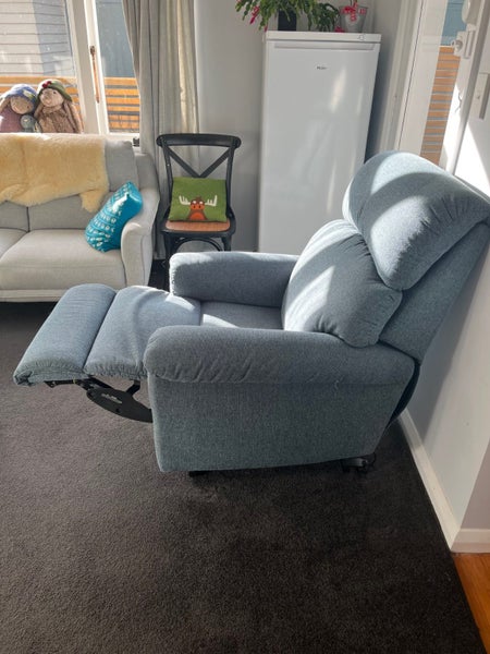 LAZBoy Electric lift armchair - Wellington Pick Up Only63614602444675113