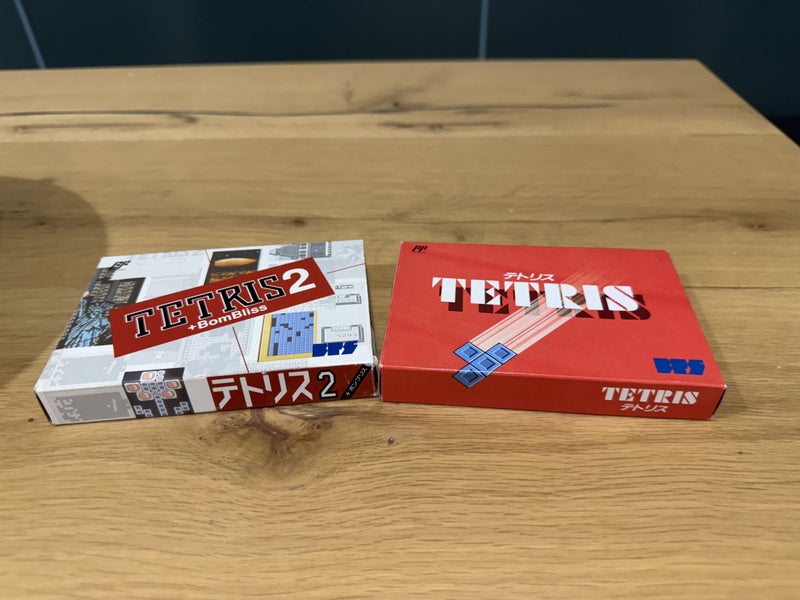 Tetris + Tetris 2 *Boxed* - NES Carousel 1