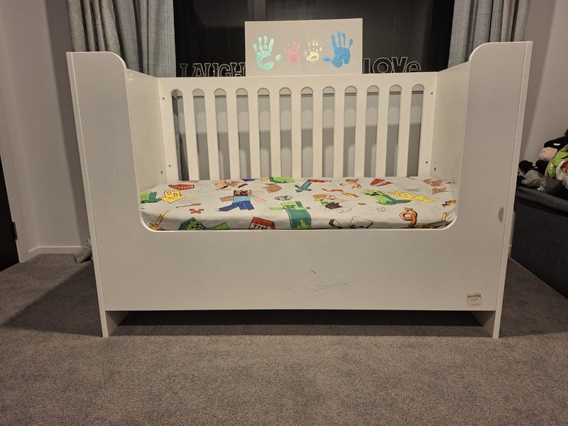 Baby crib, rocking chair & pram package Carousel 1