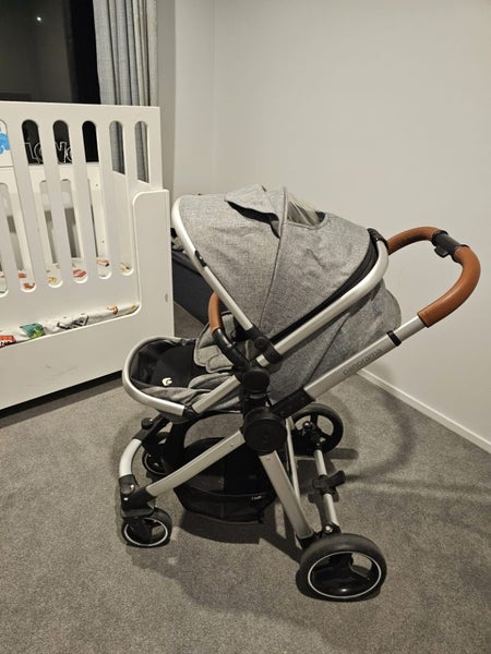 Baby crib, rocking chair & pram package Carousel 9