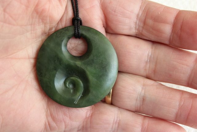 BEAUTIFUL KAWAKAWA KORU-DISC PENDANT Carousel 1