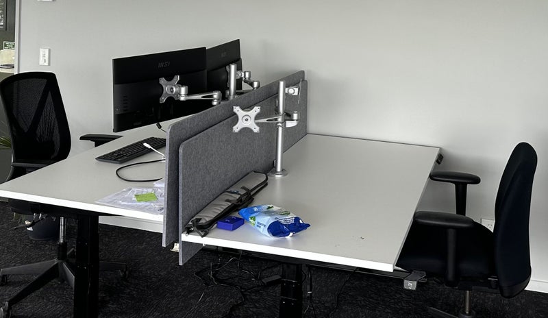 Electric stand up desk Carousel 1