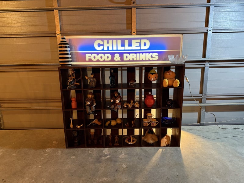 Large CHILLED FOOD AND DRINKS light box sign Carousel 2