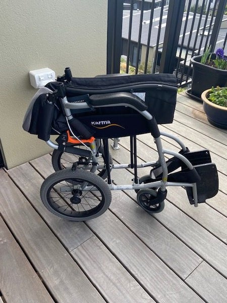 Folding Wheelchair63613999332225112