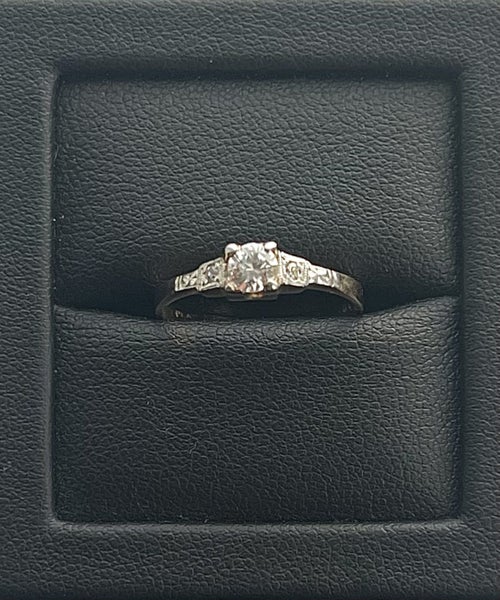 ART DECO 18ct Gold Platinum Diamond Ring Carousel 1