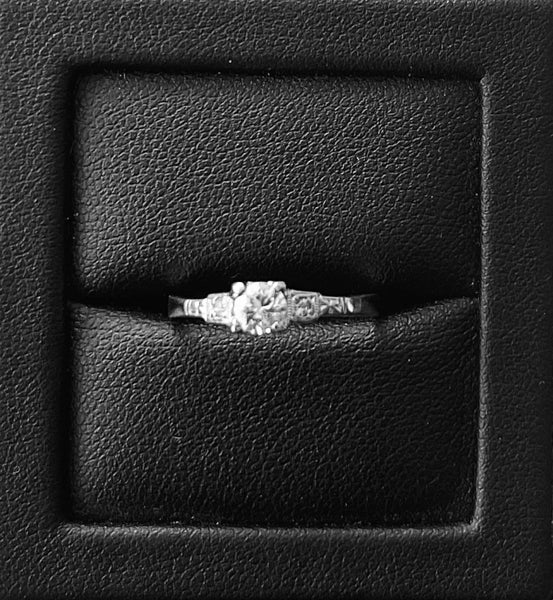 ART DECO 18ct Gold Platinum Diamond Ring Carousel 3
