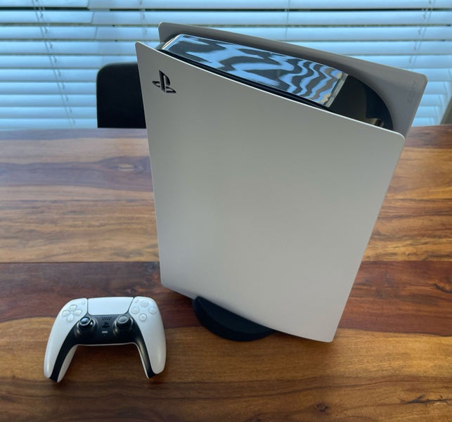 PS5 Disc Edition Console + 8 games Carousel 2