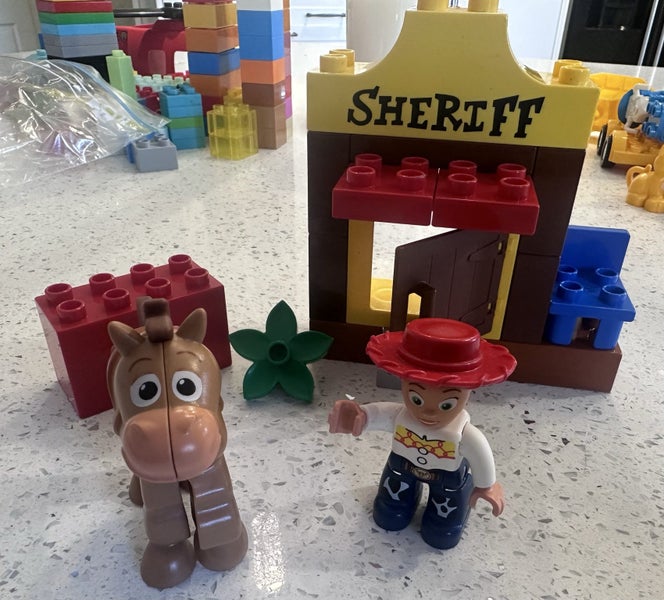 Duplo Toy Story Jessie’s Round up 5657 Carousel 2