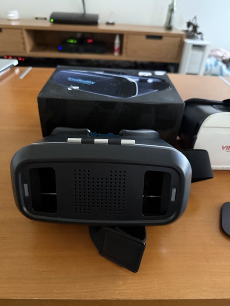 Virtual Reality Smart Phone Glasses x 2 Carousel 2