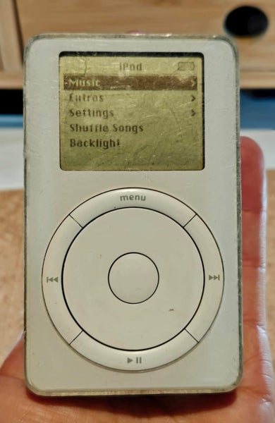 iPod 1st Generation 5Gb Model M8541 2001 1R Carousel 6