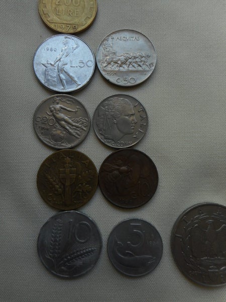10 Italy Coins. Carousel 1