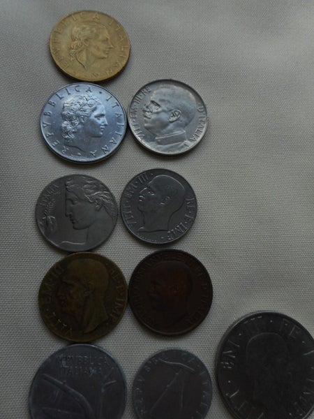 10 Italy Coins. Carousel 2