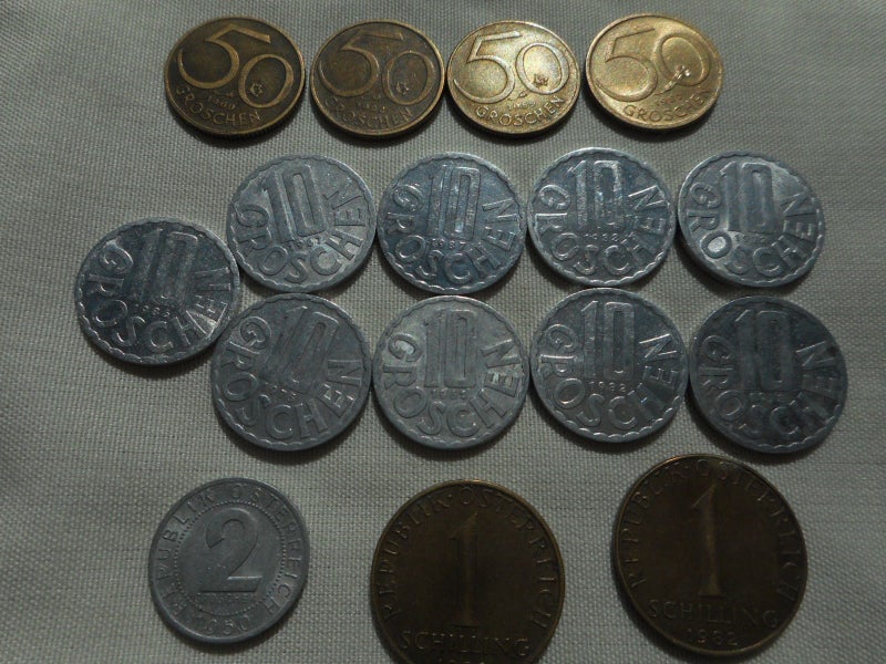 19 Austrian Coins. Carousel 1