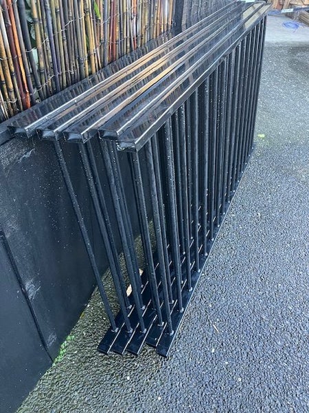 Balustrade - black aluminium Carousel 1