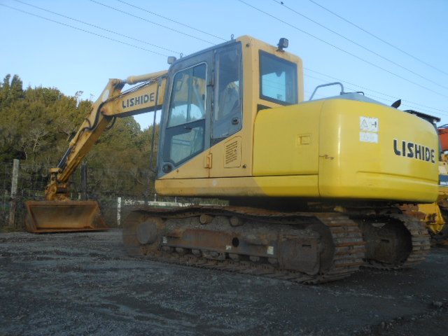 Digger Loader Excavator Bulldozer for hire Carousel 2