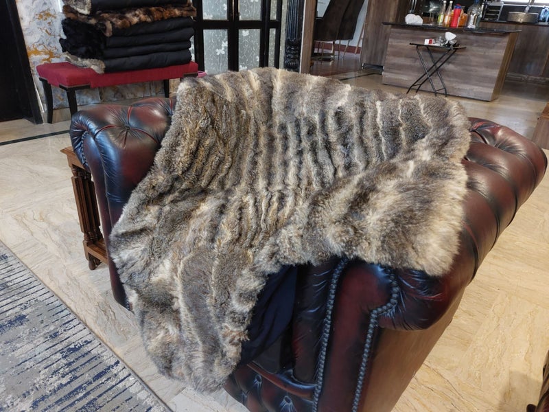 New Single Natural Grey Real NZ Possum Full Fur Throw - No Reserve! - B6509 Carousel 2