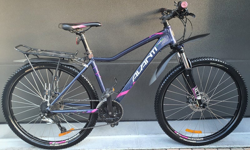 Avanti Montari 3 - Medium Frame - Good Condition Carousel 1