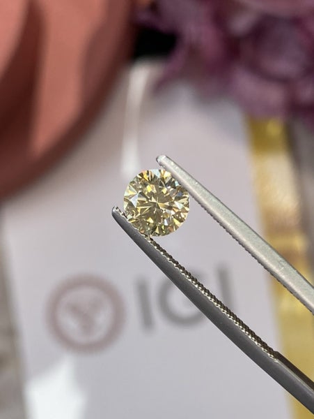 $1 RES ~ $3000 Value * 1.01ct Fancy Light Yellow Diamond Round Brilliant Carousel 1