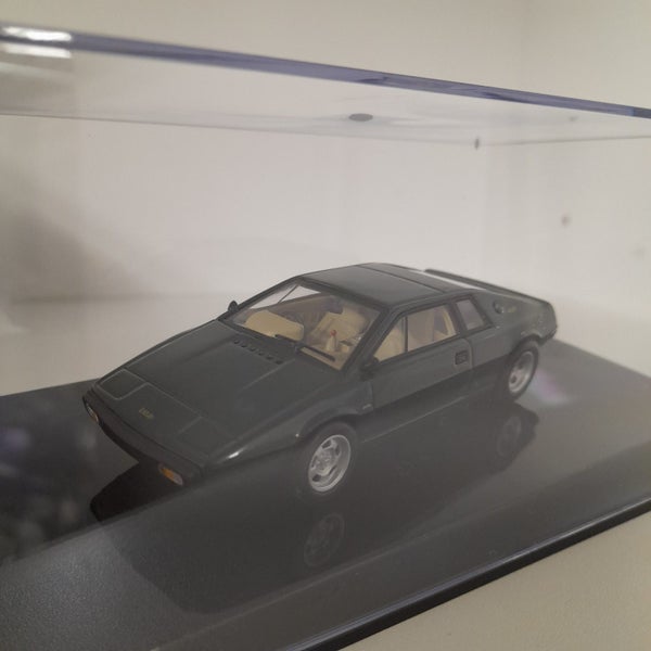 LOTUS TYPE 79 GREEN. 1:43 SCALE Carousel 2