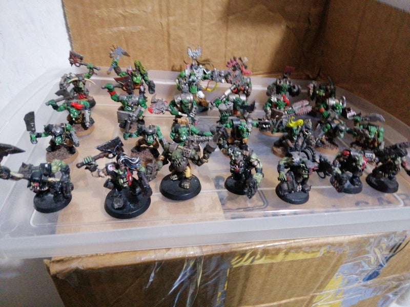Ork army x25 +1 boss Carousel 1