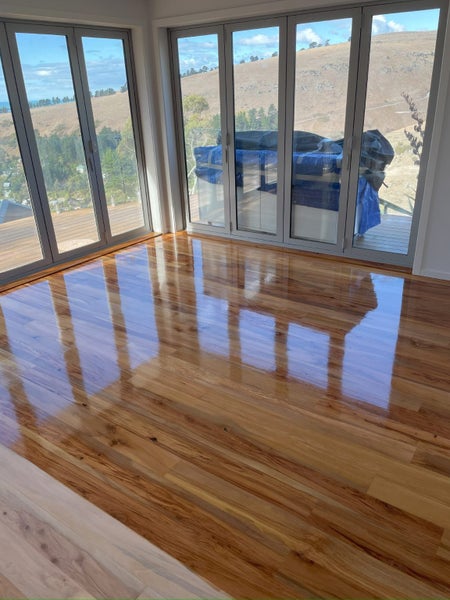 Solid Rimu Timber Flooring - New 16mm x 85mm Carousel 1